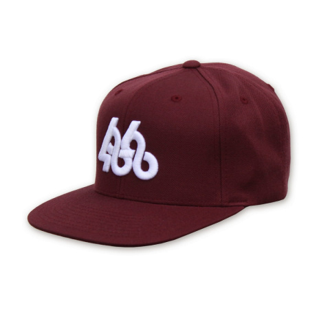 CZAPKA Z DASZKIEM ICON SNAPBACK (burgundy/white)