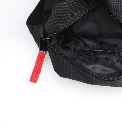 LISTONOSZKA SMALL SHOULDER BAG (BLACK/RED) LISTONOSZKA SMALL SHOULDER BAG (BLACK/RED)